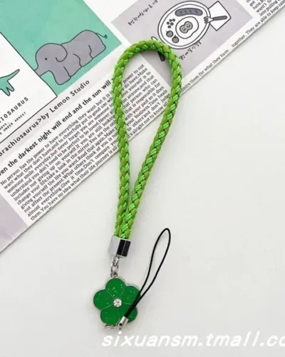 Beautiful flower charm mobile chain