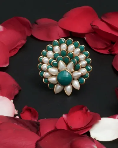 Traditional green and white pachi ring