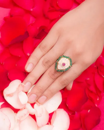 Traditional pearl ring