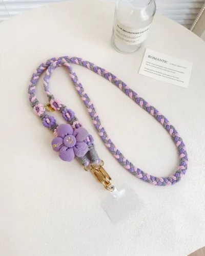 Beautiful crochet flower mobile strip