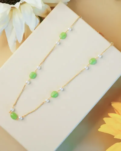 A beautiful mala give traditional and trendy look