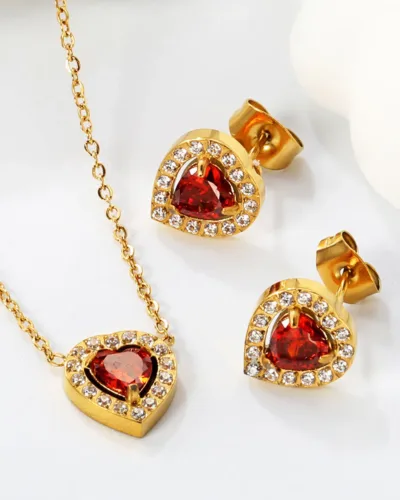 Garnet Radiance hreat shape Gold-Plated Pendant Set