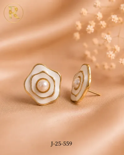 White Flower Pearl Stud Earrings for Women ,elegant Floral Enamel Earrings